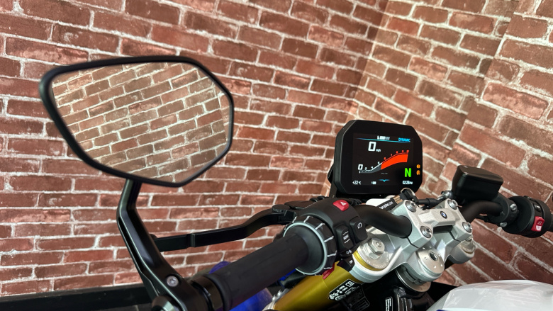 BMW F900 R (25MY)